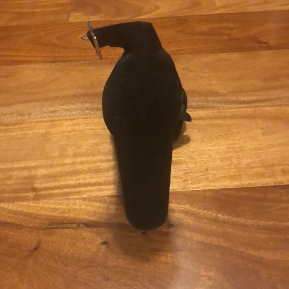 platform heels - Picture 3 of 3